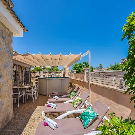 Сasa de vacaciones Charming For 6 Guests Alcúdia